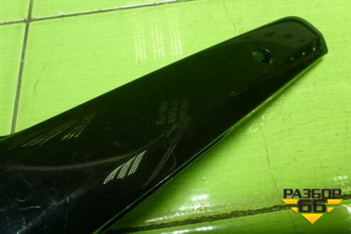 Накладка крышки багажника (7681133901) для Toyota Camry XV40 с 2006-2011г (Камри)