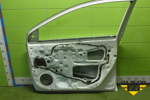 Дверь передняя правая (6700102390) для Toyota Corolla (E18) с 2012-2019г (Королла 180)