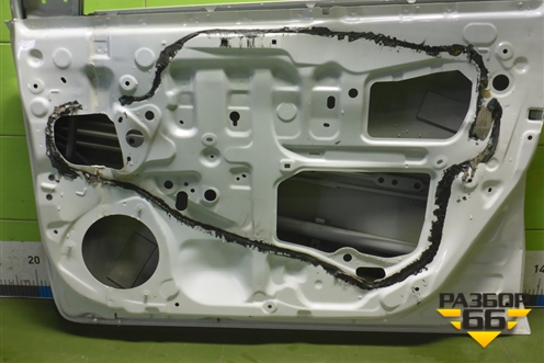 Дверь передняя правая (6700102390) для Toyota Corolla (E18) с 2012-2019г (Королла 180)