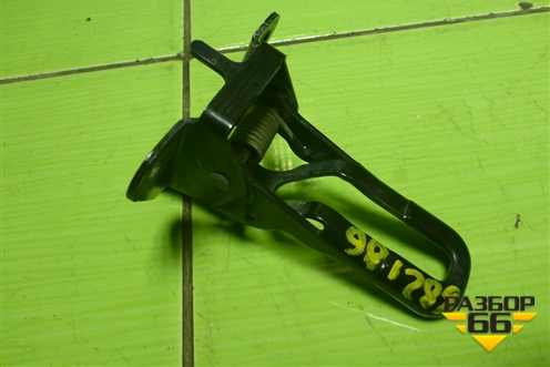 Крюк замка капота (53550-60090) (5355060090) для Toyota Land Cruiser (200) с 2008г (Ленд Крузер)