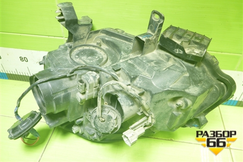 Фара правая (после 2010г ксенон без блока и лампы) (260103UF5A) для Nissan X-Trail (Т31) с 2007-2014г (Хтраил)