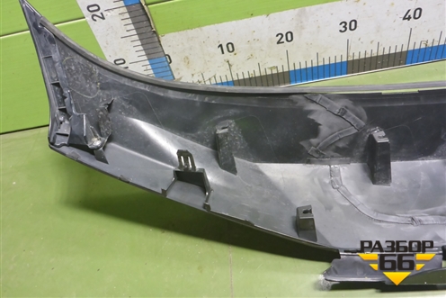 Накладка двери багажника (7680148440) для Lexus RX 350 c 2015г (РХ)
