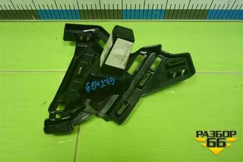 Кронштейн решетки радиатора правый (новый) (5E3807724) для Skoda Octavia (А8) с 2019г (Октавия)