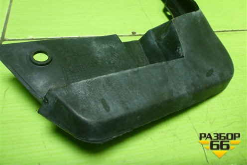 Брызговик передний правый (638400560R) для Renault Sandero с 2013-2022г (Сандеро)