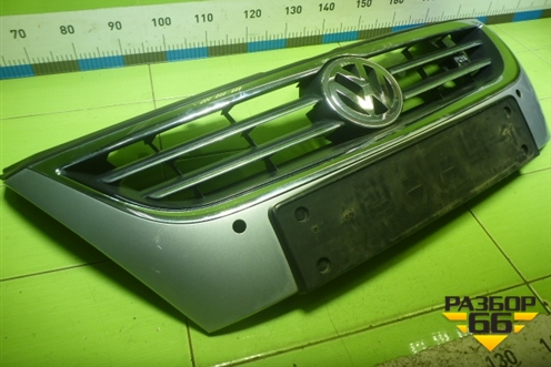 Решетка радиатора (под парктроник) (3С8853651) для Volkswagen Passat-CC с 2008г (Пассат ЦЦ)
