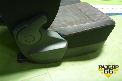 Сиденья комплект (без обогрева, без AIR BAG лифтбэк) для Skoda Rapid с 2013г (Рапид)