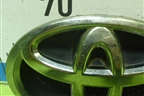 Эмблема (в передний бампер до 2015г) (7531212320) для Toyota Rav-4 с 2012-2019г (Рав 4)