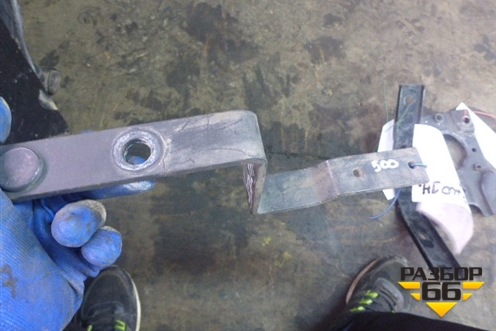 Кронштейн тормозного крана левый (21033259) для Volvo TRUCK FH с 2008-2013г (ФШ)