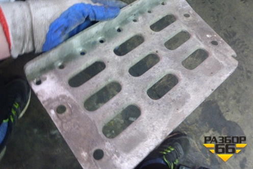 Подножка ступенька (левая нижняя) для Volvo TRUCK FH с 2008-2013г (ФШ)